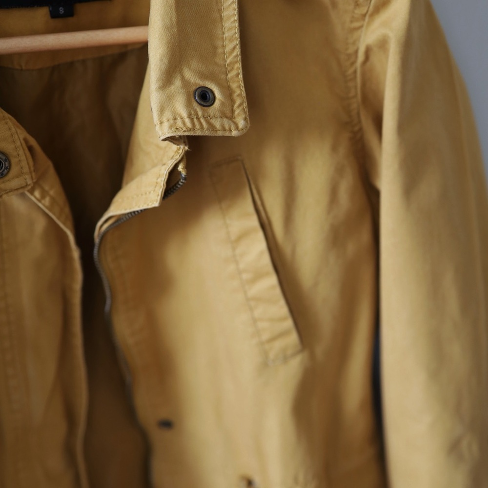 Flattering Mustard Jacket - Picture 2 of 3